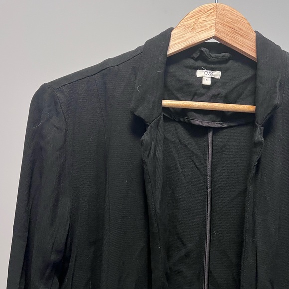 Relaxed Fit Blazer - Picture 3 of 3